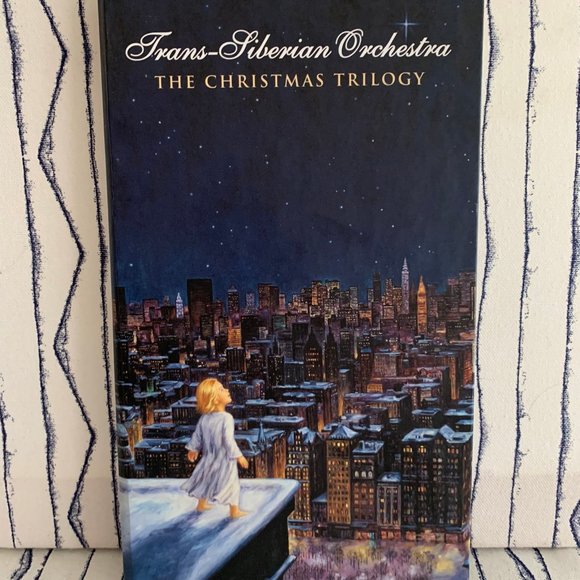 Rare Find! TSO Christmas Trilogy DVD, Book & CD's LIKE NEW - Picture 1 of 8